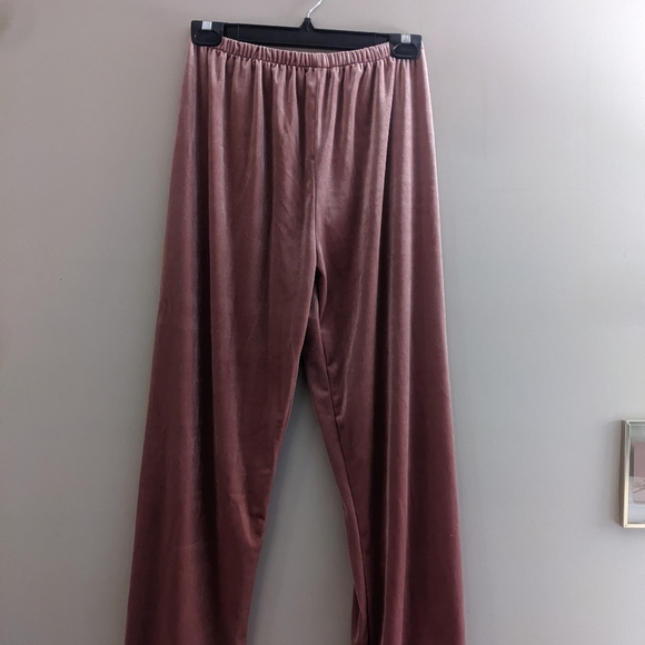 Feather and Pearl 3 piece lounge set - Pink - Picture 3 of 6